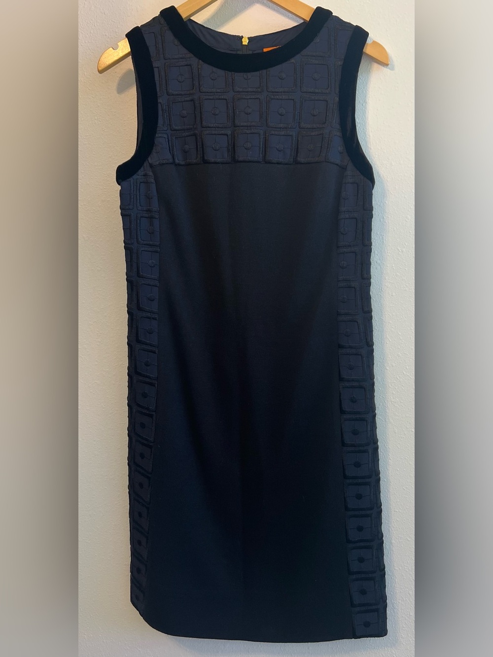 Tory Burch Black Sleeveless Shift Dress with Textured Neckline - Picture 2 of 7